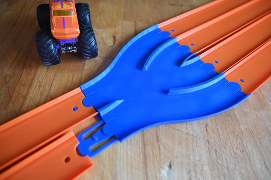 Blue 4-Lane to 2-Lane Track Connector: Hot Wheels Compatible