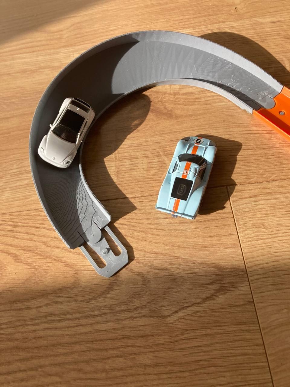 180 Degree Bank Turn: Hot Wheels Compatible Track Connector