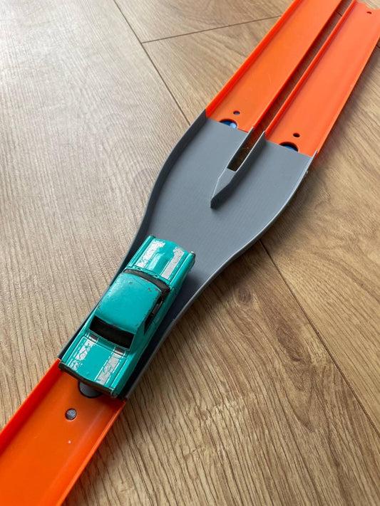 Hot Wheels Compatible Track Splitter: One Lane to Two