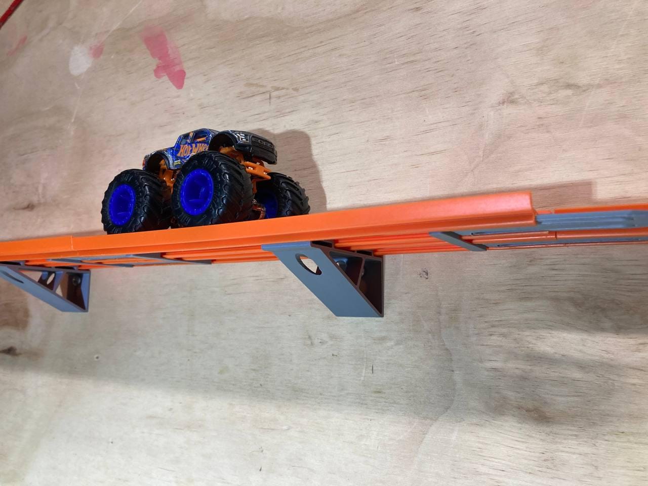 3D Printed Hot Wheels Track Wall Mount: For 2-Lane Epic Races