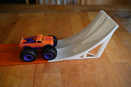 Monster Truck High Jump Track Connector: 2-Lane Hot Wheels Ramp