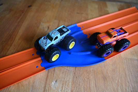 Blue 4-Lane to 2-Lane Track Connector: Hot Wheels Compatible