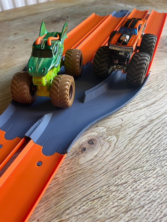 Hot Wheels Track Connector: 4-Lane to 2-Lane Racing Component