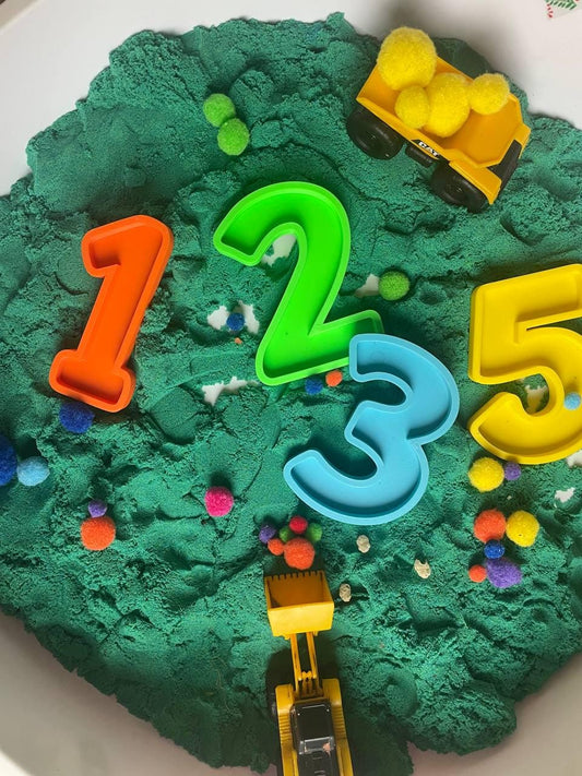 Numbers 1-5 fillable trays: Montessori Play Dough & Kinetic Sand Toy