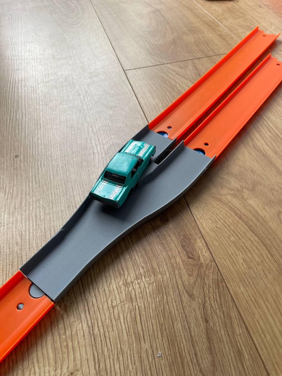 Hot Wheels Compatible Track Splitter: One Lane to Two