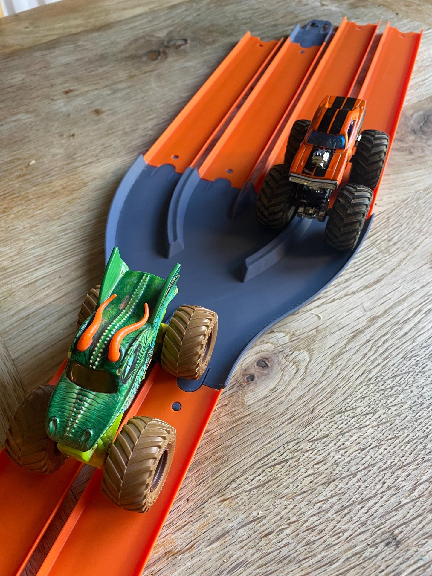 Hot Wheels Track Connector: 4-Lane to 2-Lane Racing Component